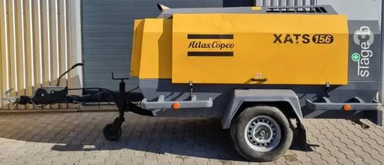 Compressor portátil XATS156C com cor amarela e pressão nominal de 10,3 bar