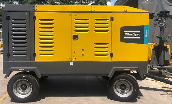 Fonte de energia elétrica Compressor portátil X-AIR 960-23 Carga total 2040/1880 Rpm Tipo de motor Cummins para aplicações industriais e no local