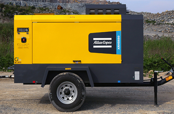 Compressor portátil Cummins XAHS650 20 bar 6 cilindros